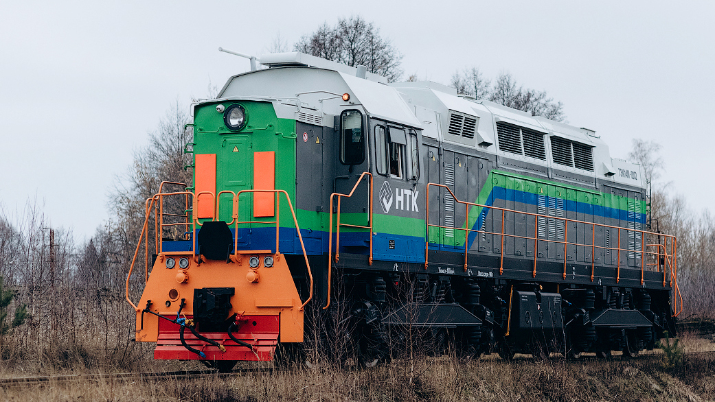 СТМ поставят тепловозы ТЭМ14М в порты Ванино и Новороссийск