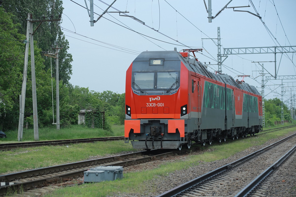 Завод «Уральские локомотивы» получил сертификат на электровоз «Малахит»