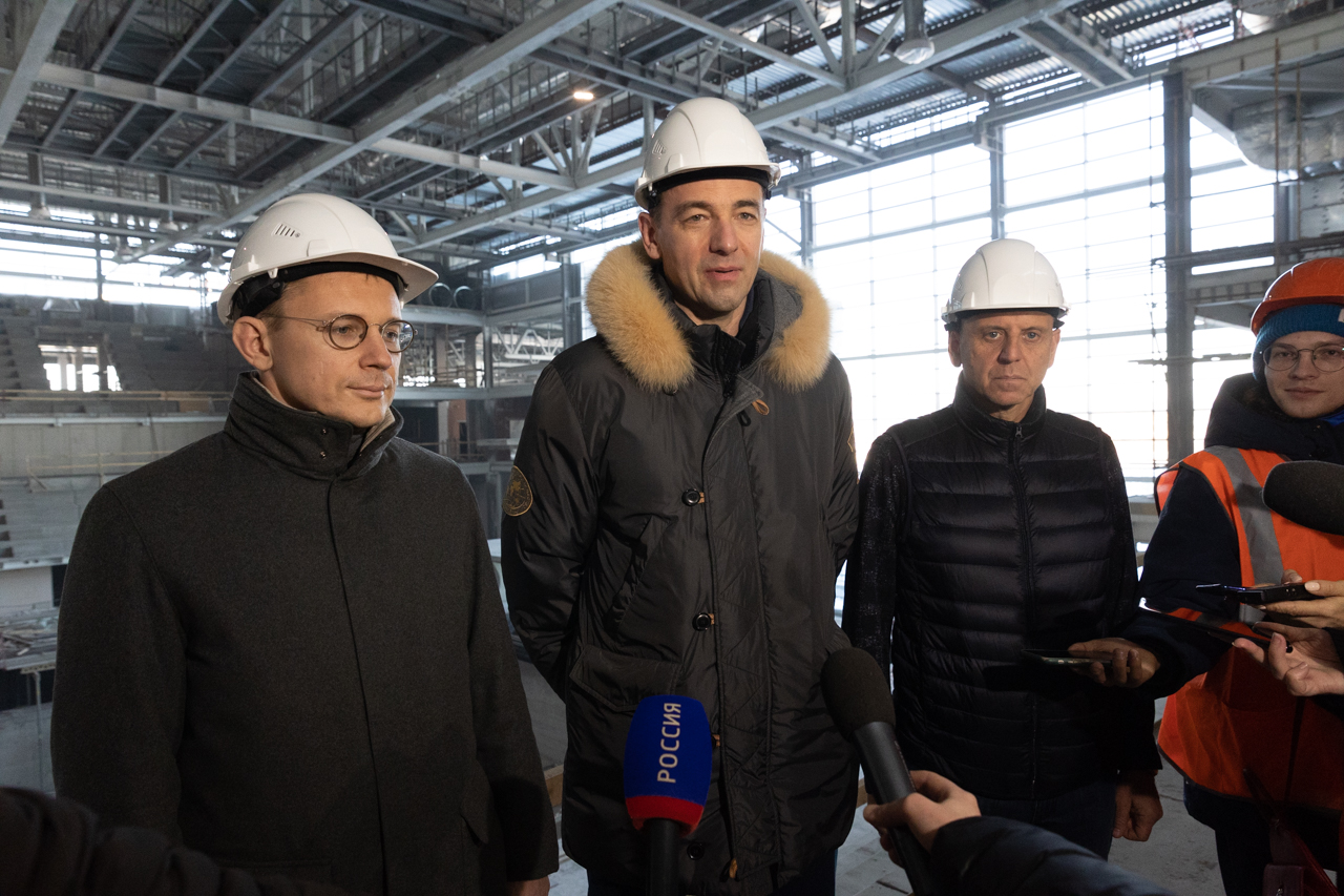 Руководители Министерства промышленности и торговли и Министерства финансов РФ посетили строительную площадку Деревни Универсиады-2023