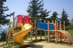 Современный игровой комплекс появился в детском лагере