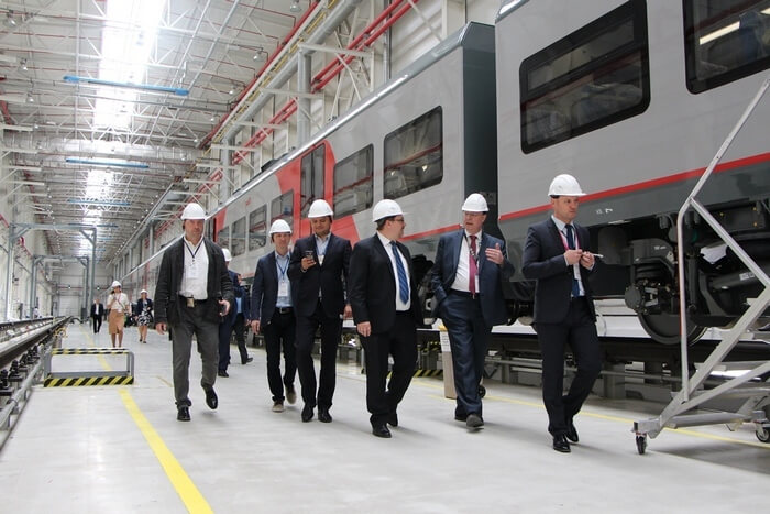 Завод «Уральские локомотивы» посетили немецкие специалисты в сфере искусственного интеллекта и инновационных технологий