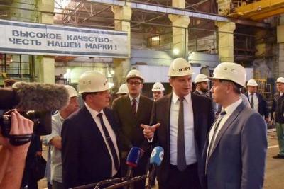 Новосибирский электровозоремонтный завод посетил врио губернатора Новосибирской области Андрей Травников