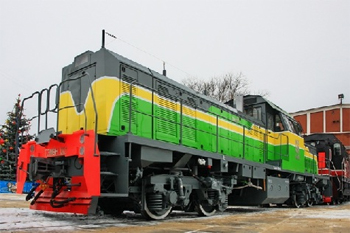 Компания «Синара-Транспортные машины» представила опытный образец инновационного маневрового локомотива с гибридным приводом «SinaraHybrid»