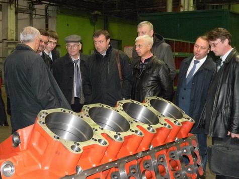 СТМ представил новое семейство дизельных двигателей ДМ-185 на V Уральском горнопромышленном форуме