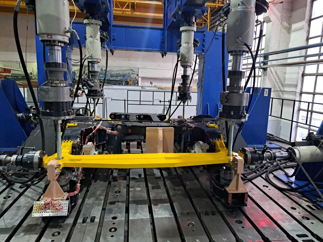 Завершились испытания рамы моторной тележки поезда для ВСМ