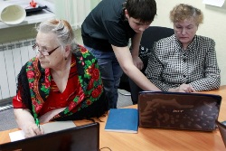 В Камышлове открылся интернет-клуб для пожилых граждан