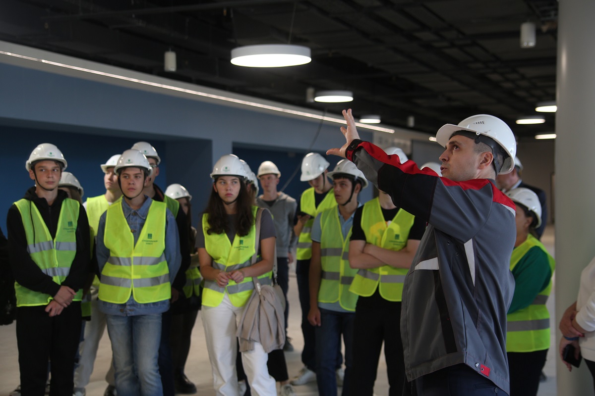 «Синара-Девелопмент» провела выездное занятие для учащихся  строительного класса Екатеринбурга